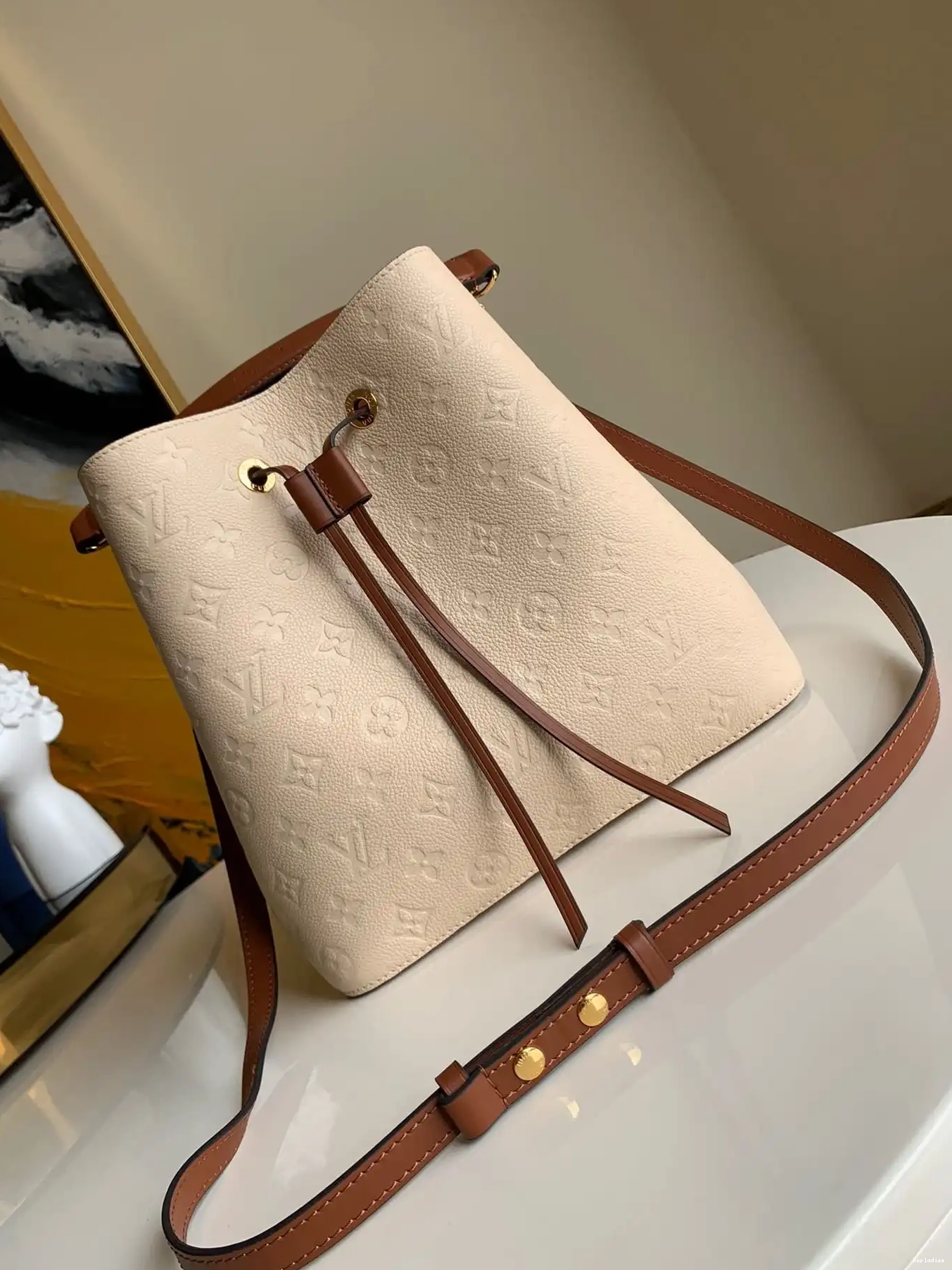 NEONOE VUITTON LOUIS MM 0513